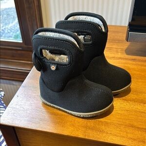 Bogs Black Winter Boots